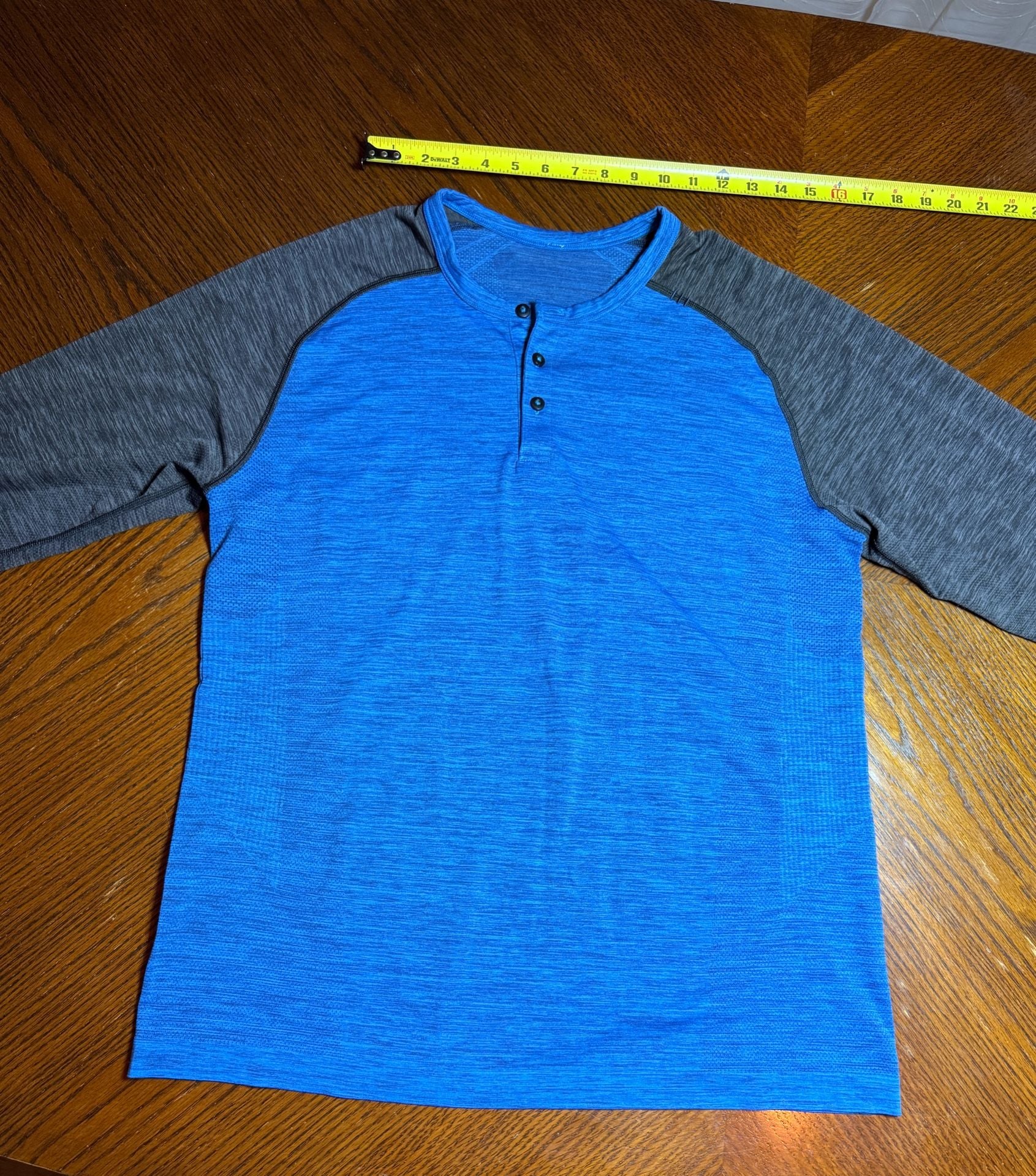 Lululemon Metal Vent Tech Henley Size L Blue Black Athletic Shirt 2