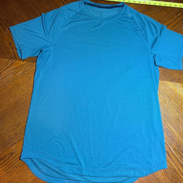 Lululemon Metal Vent Tech Shirt green