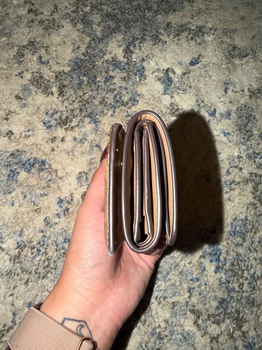Product thumbnail 4
