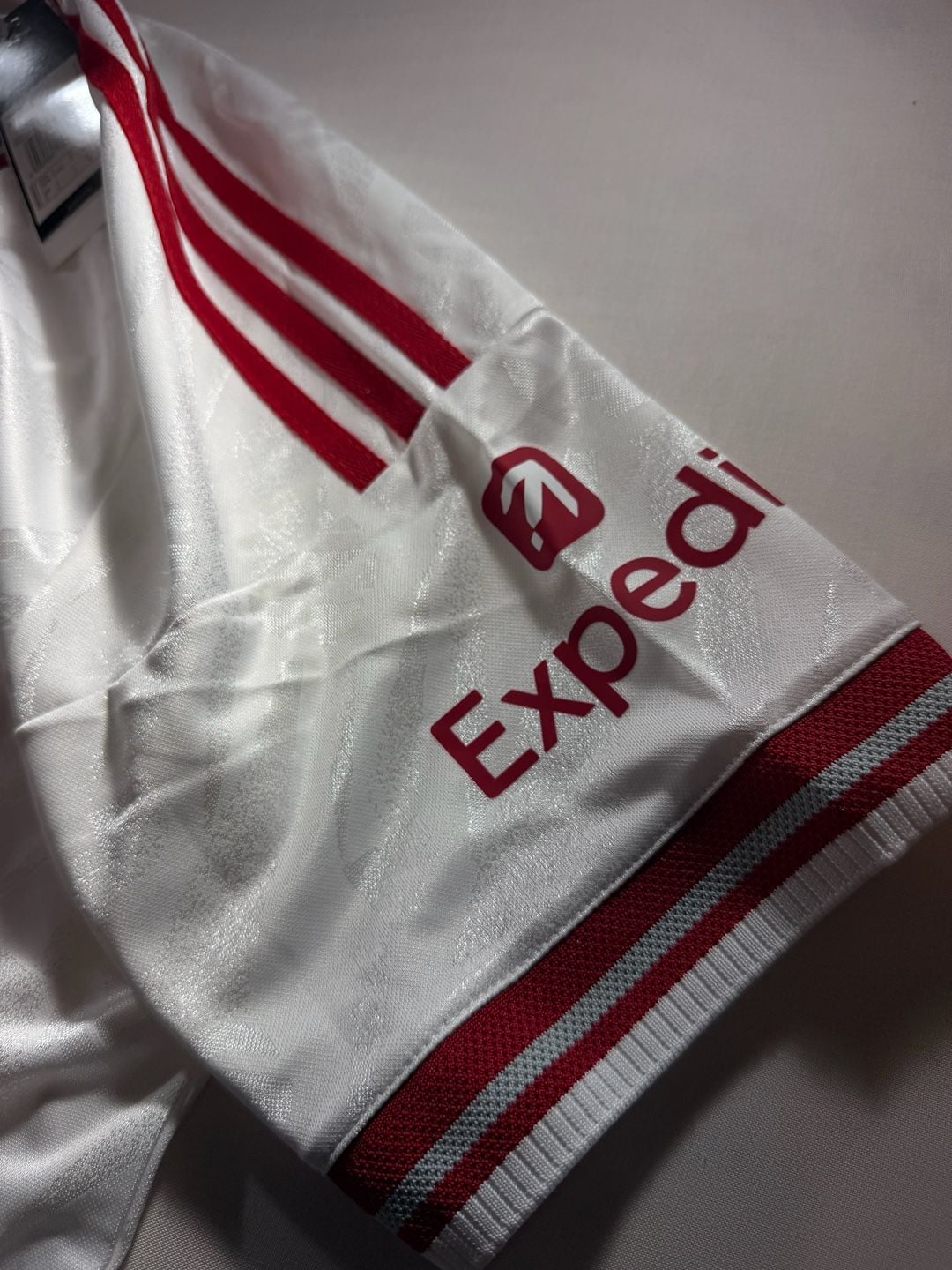Adidas Liverpool FC Away Jersey Size L White Standard Chartered 8