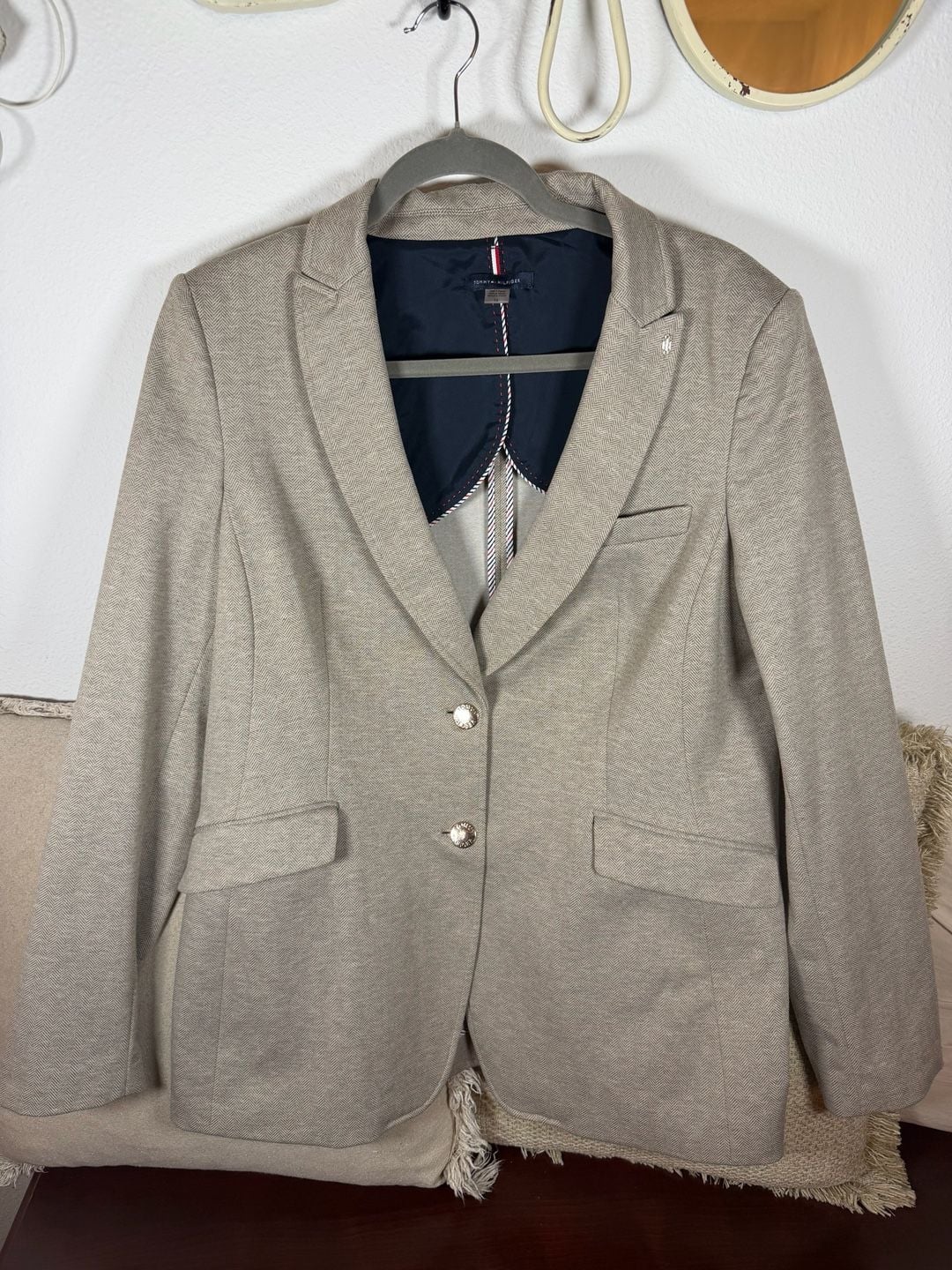 Tommy Hilfiger Blazer Size 16 Beige Herringbone 2
