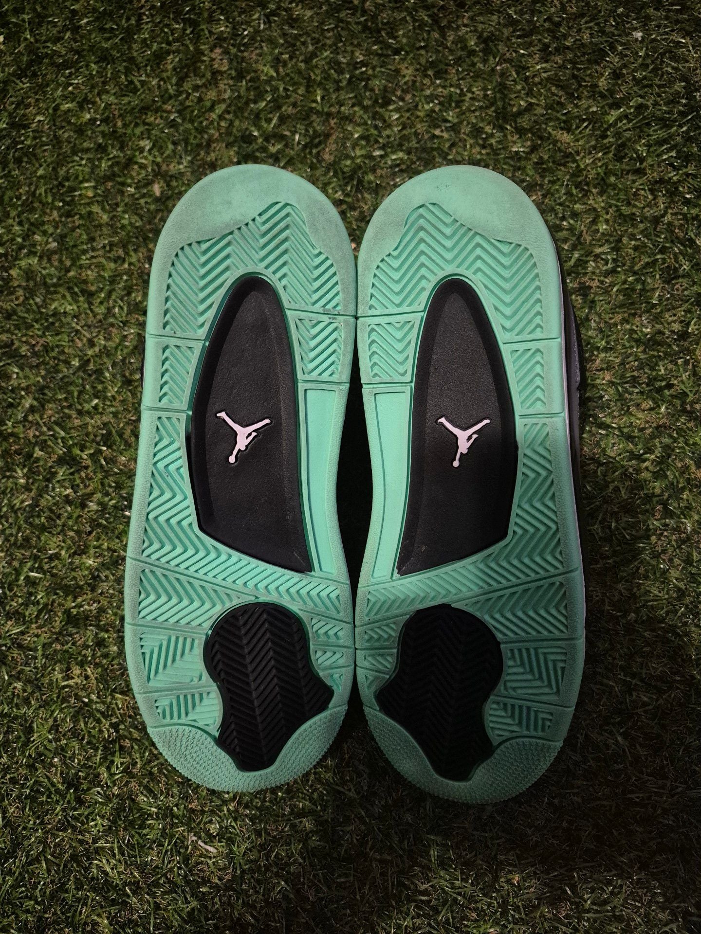 Nike Air Jordan 4 Retro Green Glow Sneakers 7