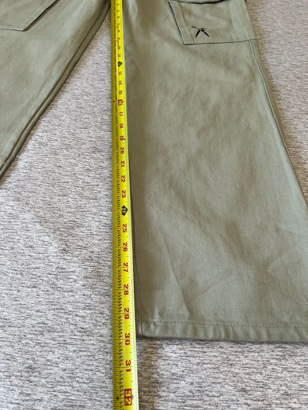 Marc Ecko Cut & Sew Cargo Pants Size 34x32 Vetiver Green Loose Fit NWT. 7