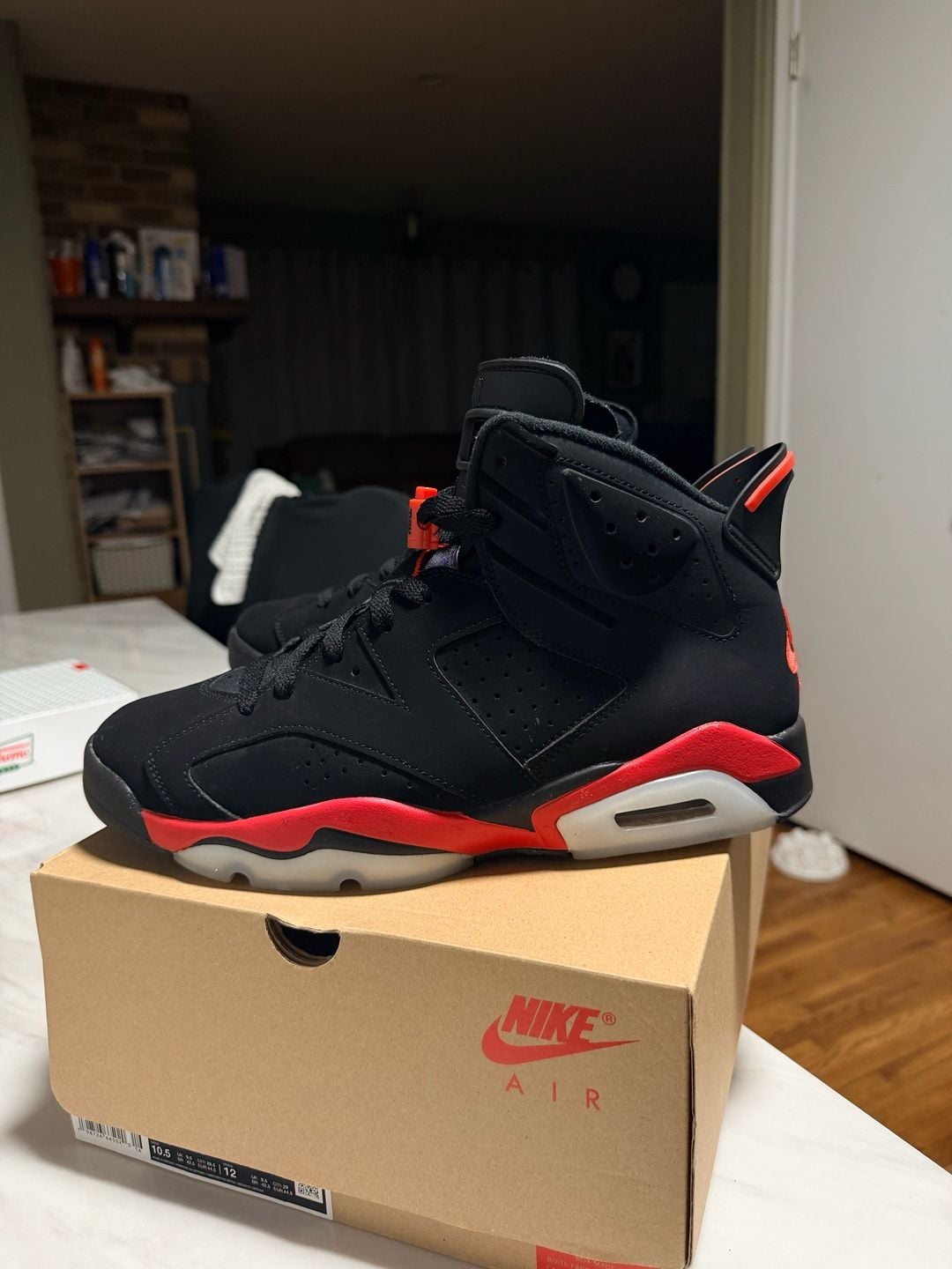 Jordan Air Jordan 6 Retro Size 10.5 Black Infrared Sneakers 7
