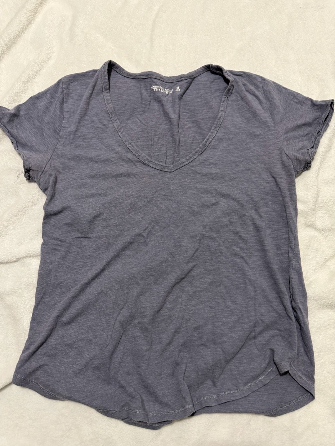 Abercrombie & Fitch Soft A&F Tee Size M Gray V-Neck Slub Short Sleeve 2