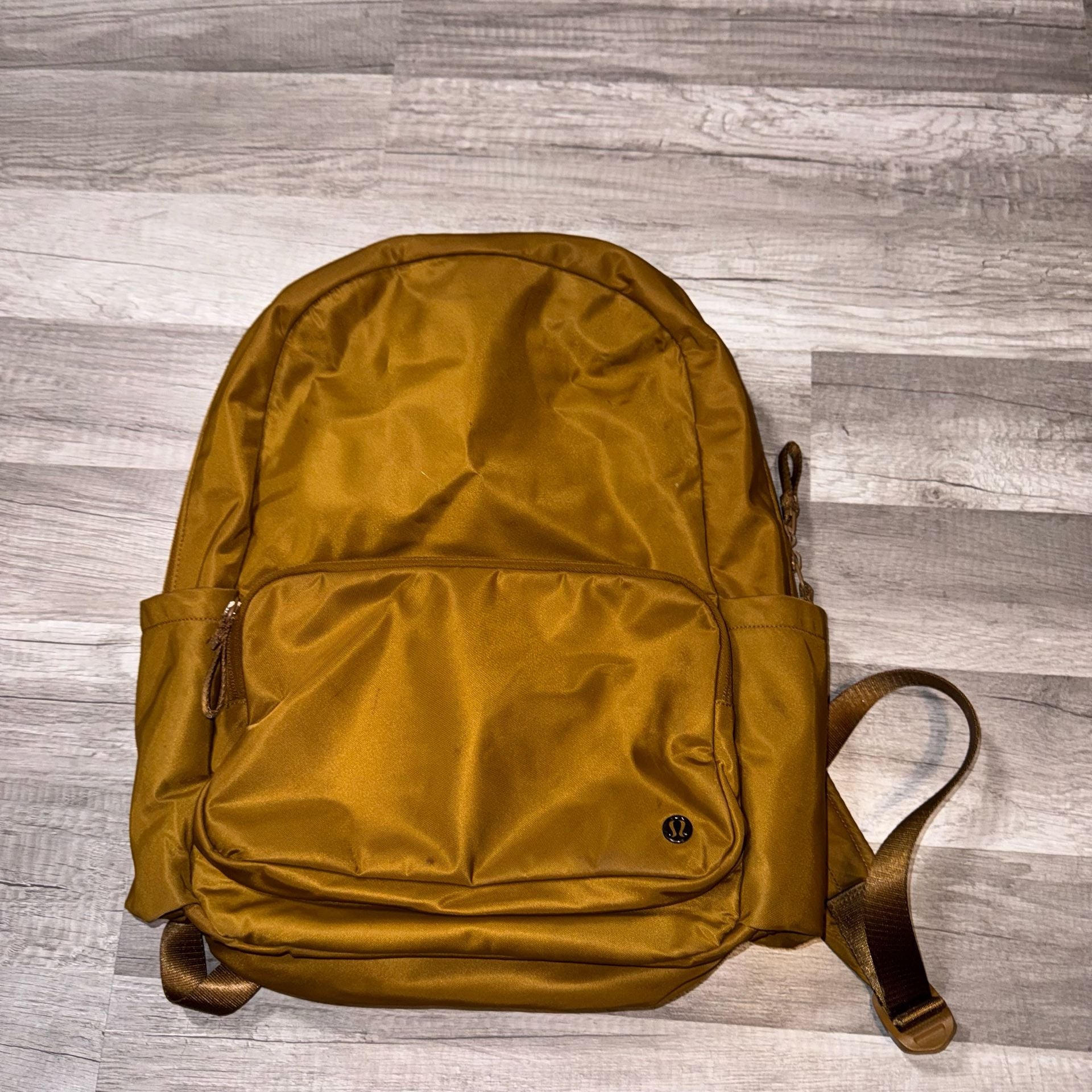 Lululemon Everywhere Backpack 22L O/S Gold Nylon 2