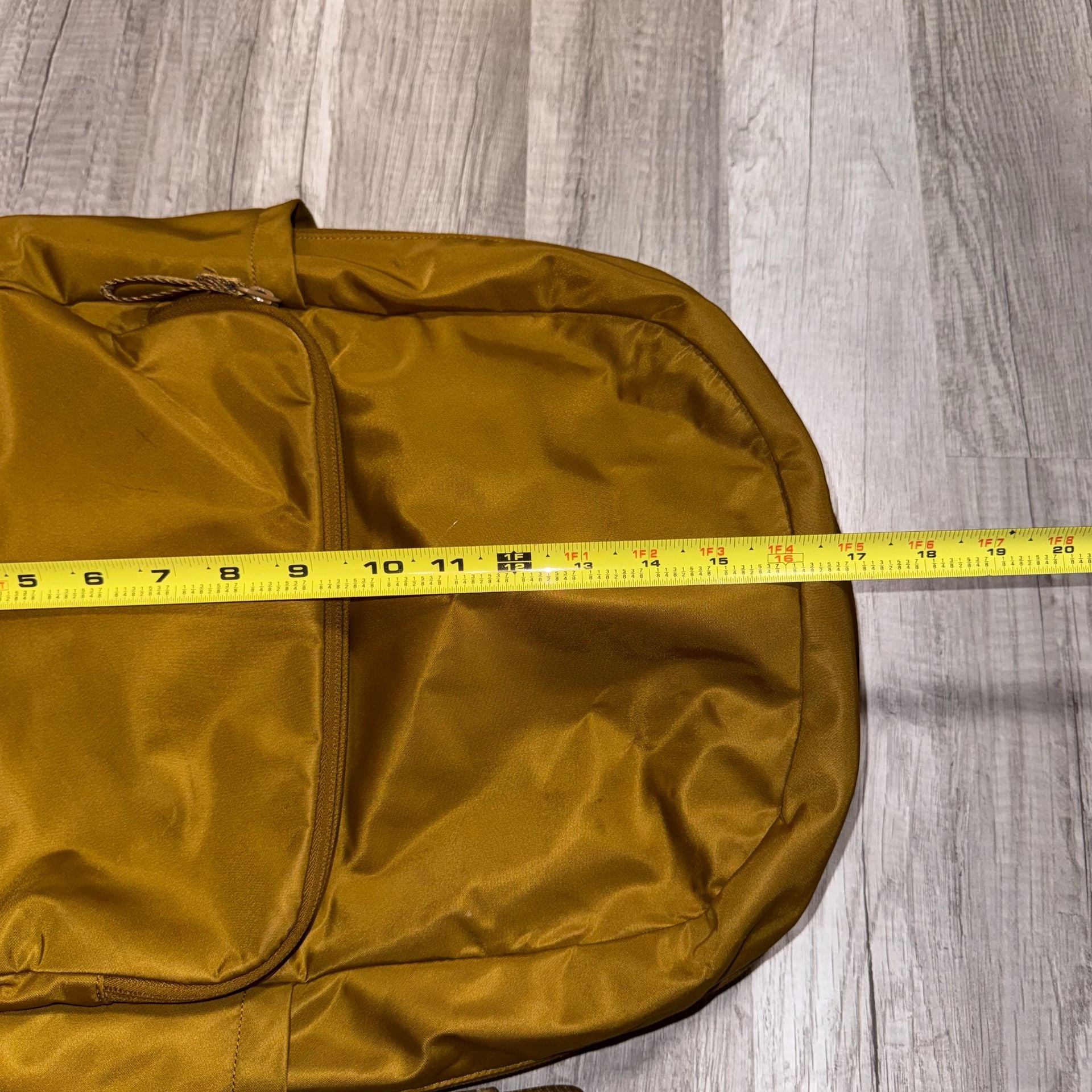 Lululemon Everywhere Backpack 22L O/S Gold Nylon 4
