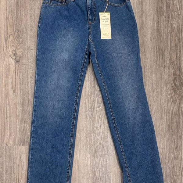 Cato Classic Stretch Waist Jeans Size 10 Average Blue Denim Straight Leg