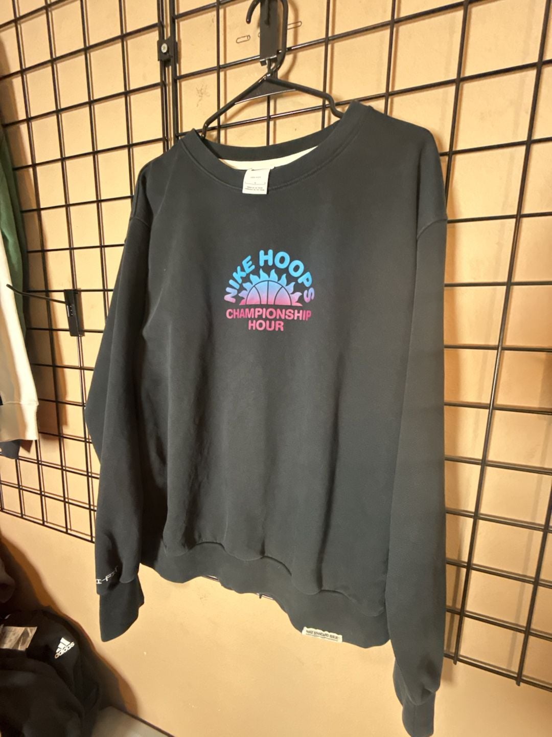 Nike Hoops Championship Hour Standard Issue Crew Sweatshirt Size L Black 2