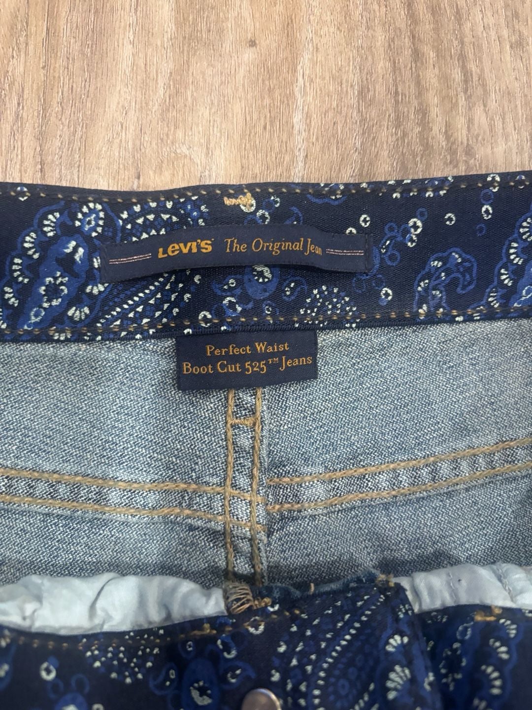 Levi's Perfect Waist Boot Cut 525 Jeans Size 10M Blue Denim 4