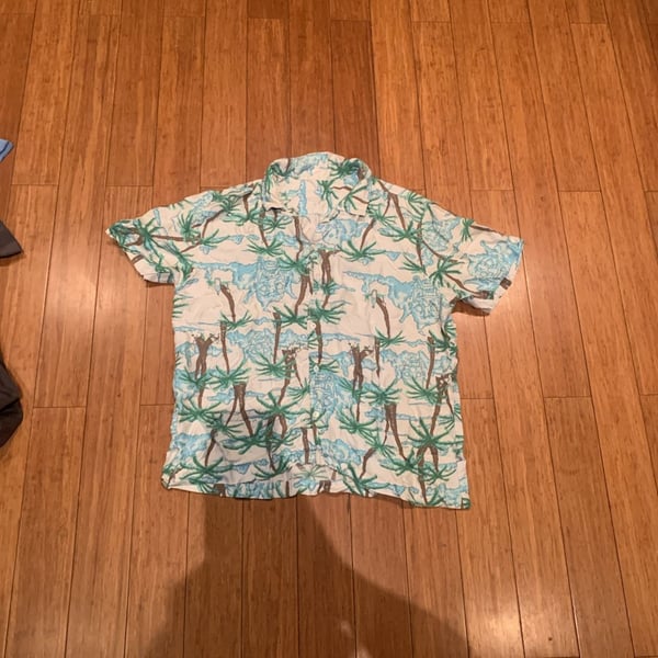 Crown & Ivy Palm Tree Beach Print Short Sleeve Button Down Shirt