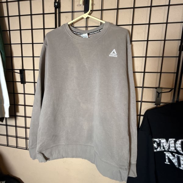 Reebok Delta Fleece Crewneck Sweatshirt Size L Taupe Brown
