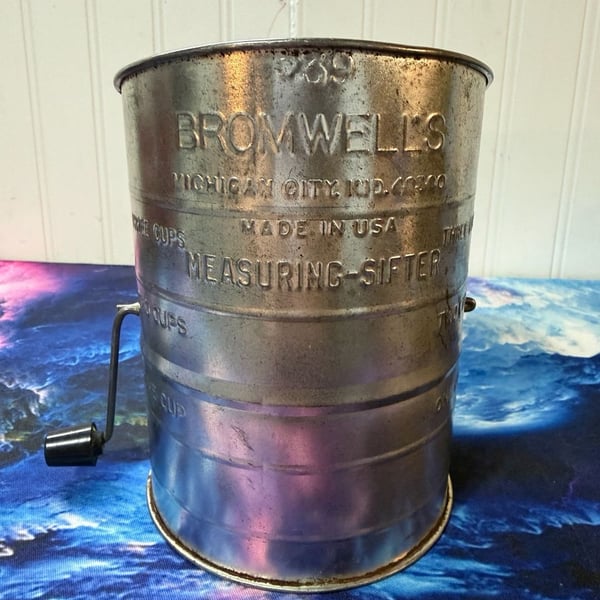 Bromwell's 3 Cup Measuring Sifter Vintage Tin Flour Sifter