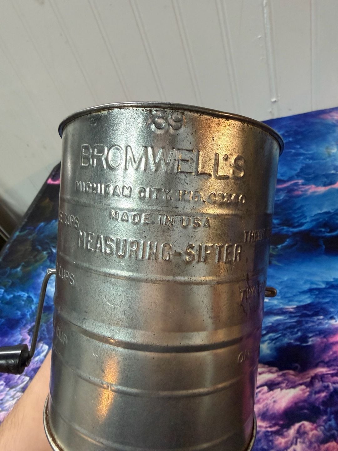 Bromwell's 3 Cup Measuring Sifter Vintage Tin Flour Sifter 4