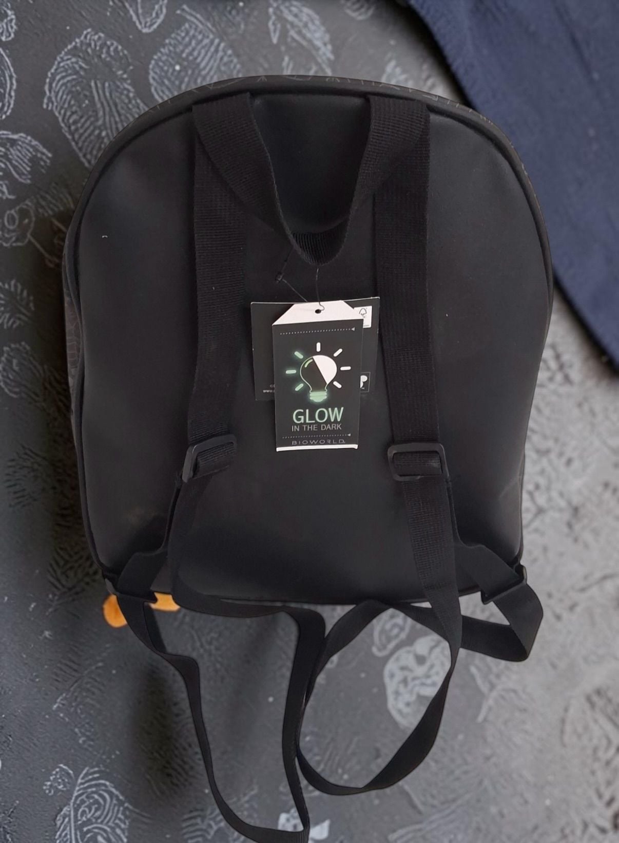 Disney Bioworld Mickey Minnie Ghost Glow-In-The-Dark Mini Backpack 3