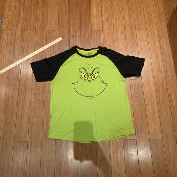 Universal Studios The Grinch Raglan T-Shirt Size 2XL Green Black