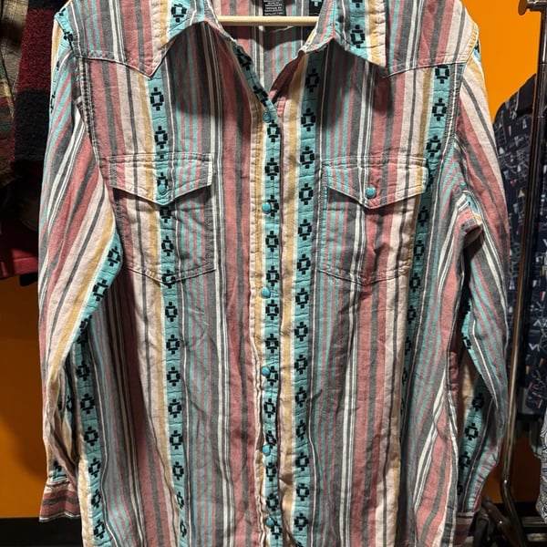 Wrangler Retro Southwestern Aztec Snap Shirt Size Medium Pink Blue Stripe