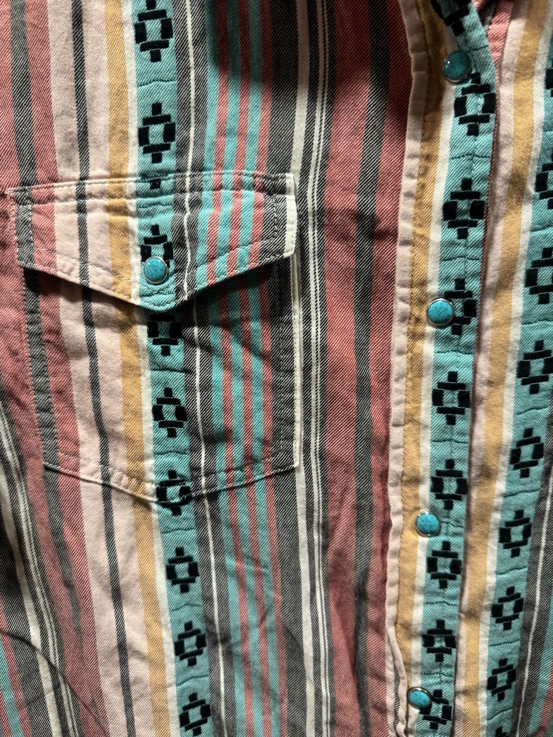 Wrangler Retro Southwestern Aztec Snap Shirt Size Medium Pink Blue Stripe 6