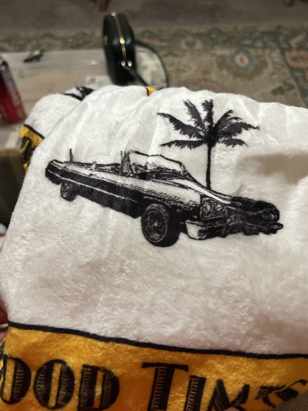 Good Times Blanket White Black Yellow Convertible Car Plush Throw 4