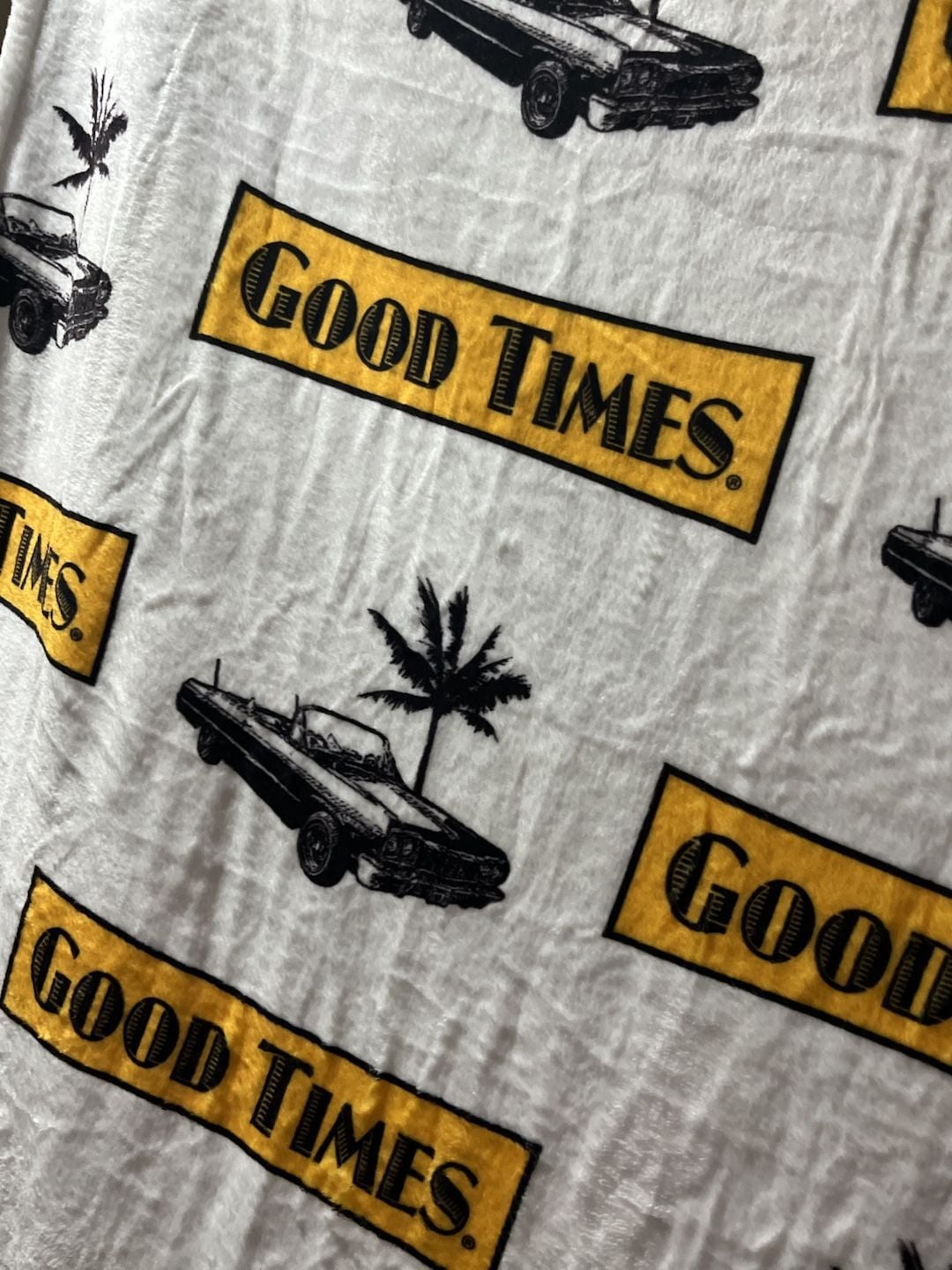 Good Times Blanket White Black Yellow Convertible Car Plush Throw 6