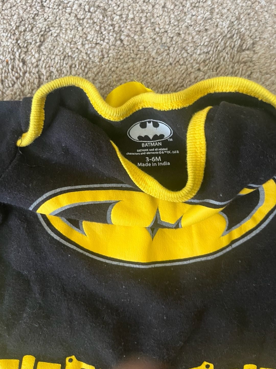 Batman onsie Size 3-6M with Detachable Cape 2