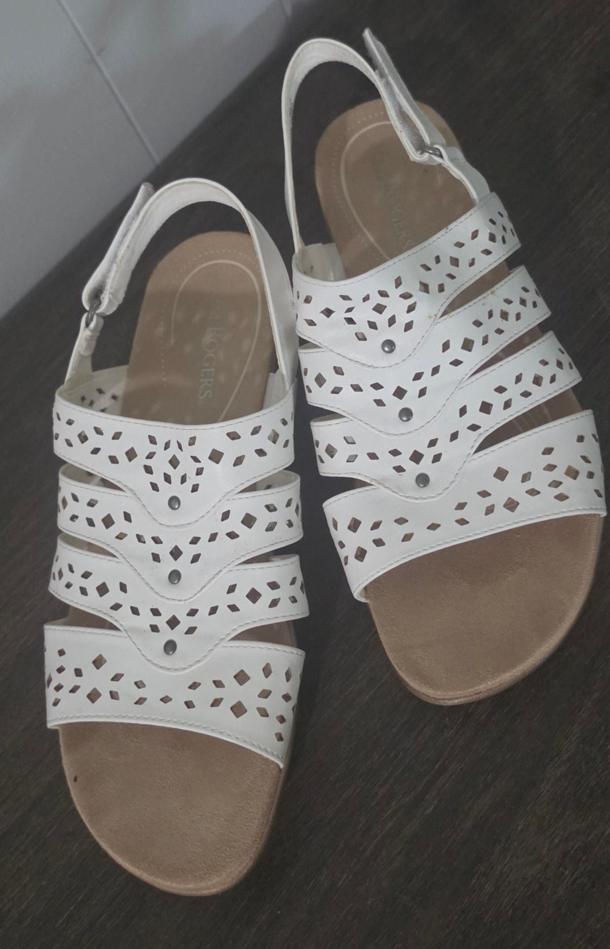 Kim Rogers Gamila Size 8.5M White Sandals 5