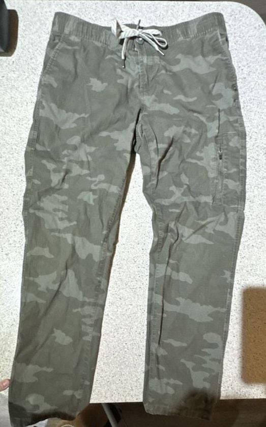 Vuori Ripstop Pant Size Medium Green Camo Organic Cotton Utility Pants 2