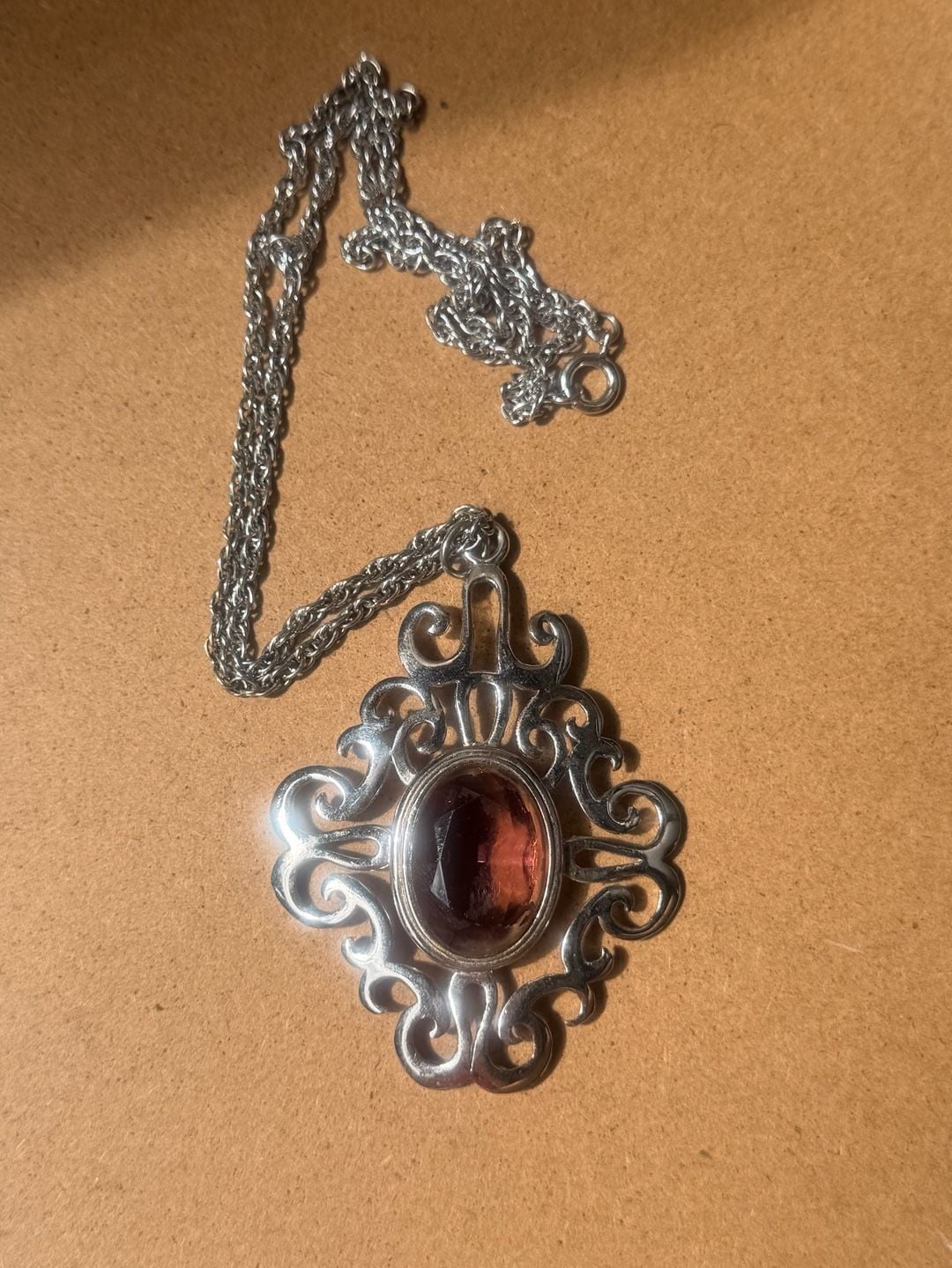 Sarah Coventry Royal Flair Pendant Necklace Silver Tone Purple Faceted Stone 2