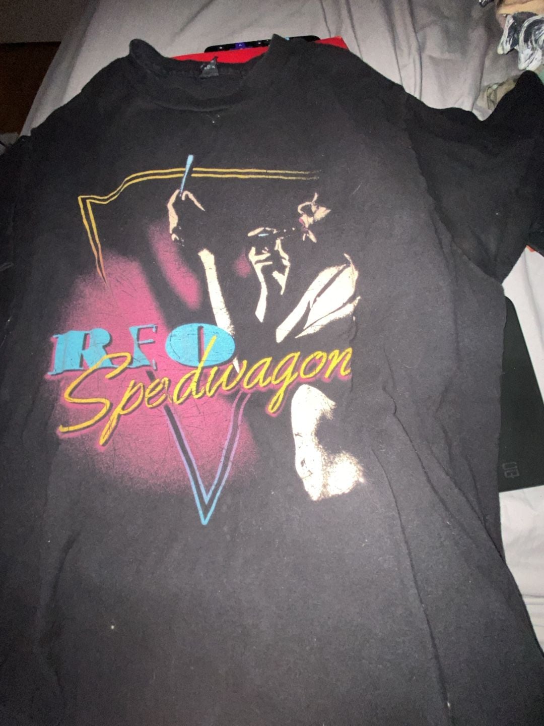 REO Speedwagon Band Tour T-Shirt Black Graphic Tee 3