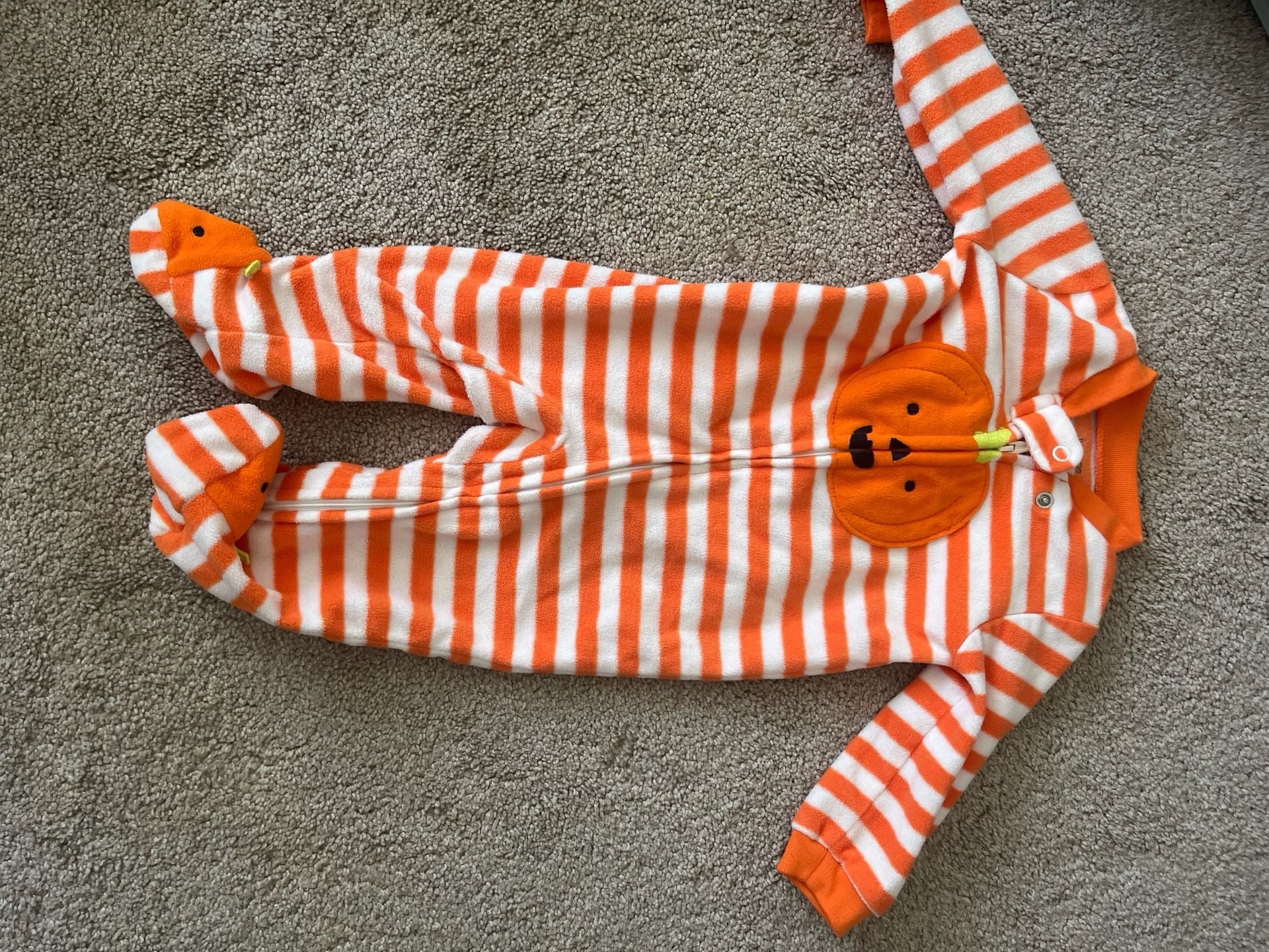 Carter'S Pumpkin outfit 6M 2