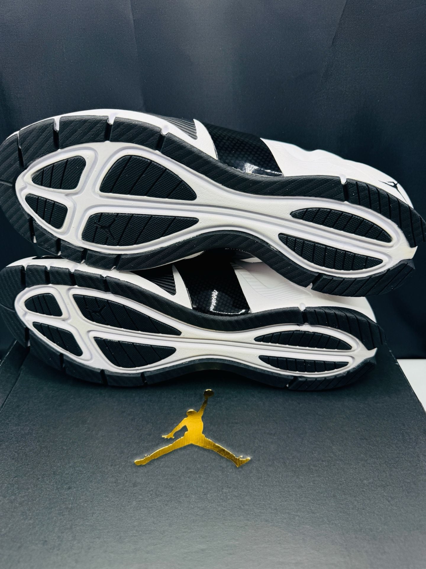 Jordan Alpha Trunner Size 12 Black White Gym Red 919714-002 Brand New!! 9