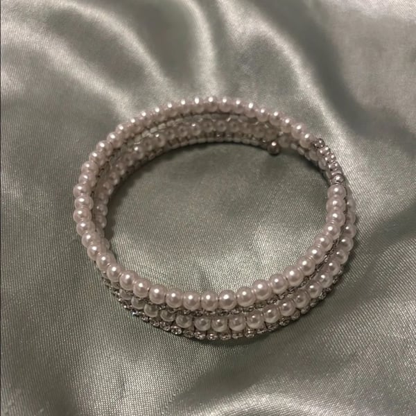 Unbranded Faux Pearl and Rhinestone Memory Coil Wrap Bracelet