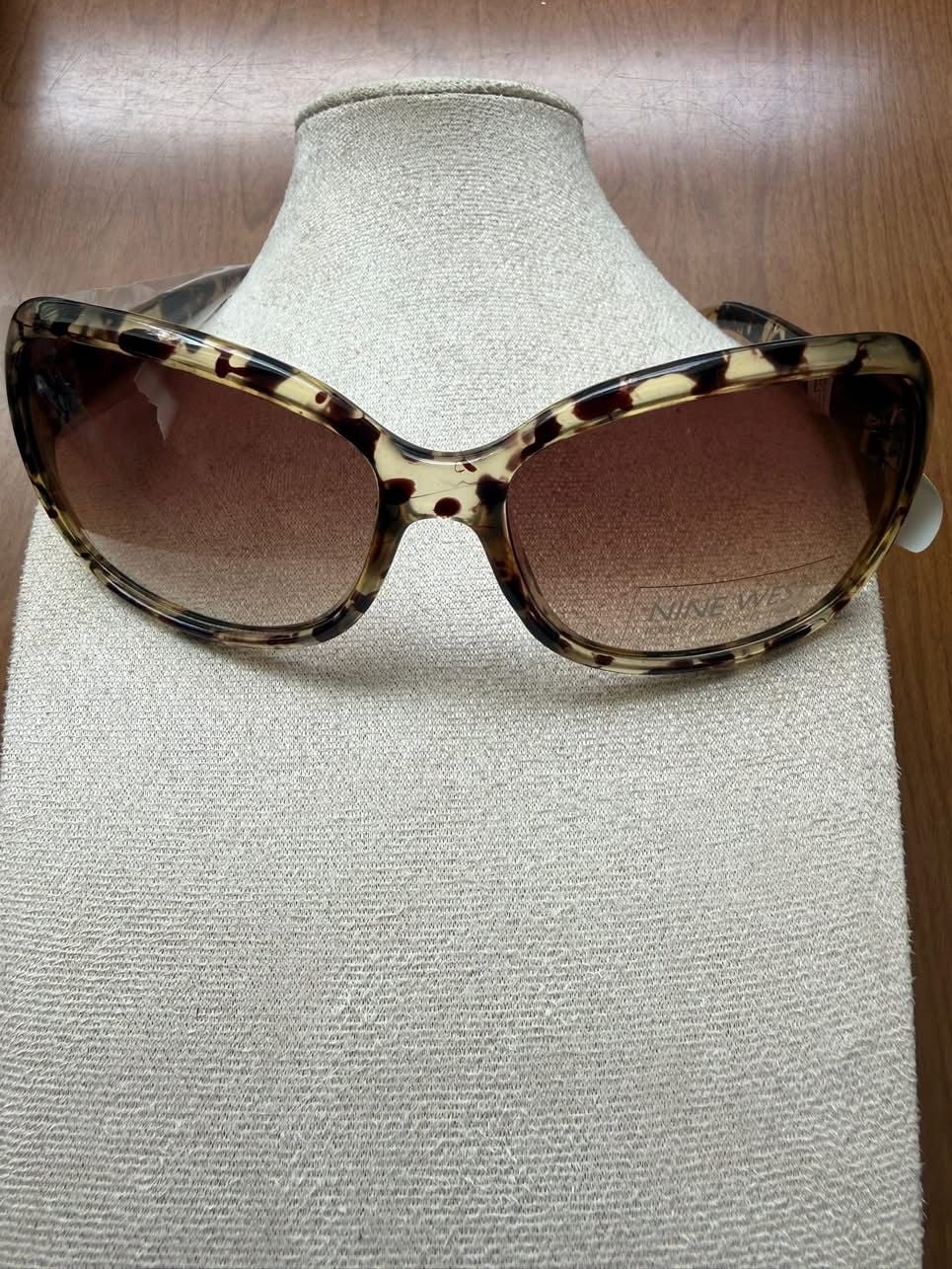 Nine West SR1123 Tortoise Oval Sunglasses Brown Gradient Lens 2