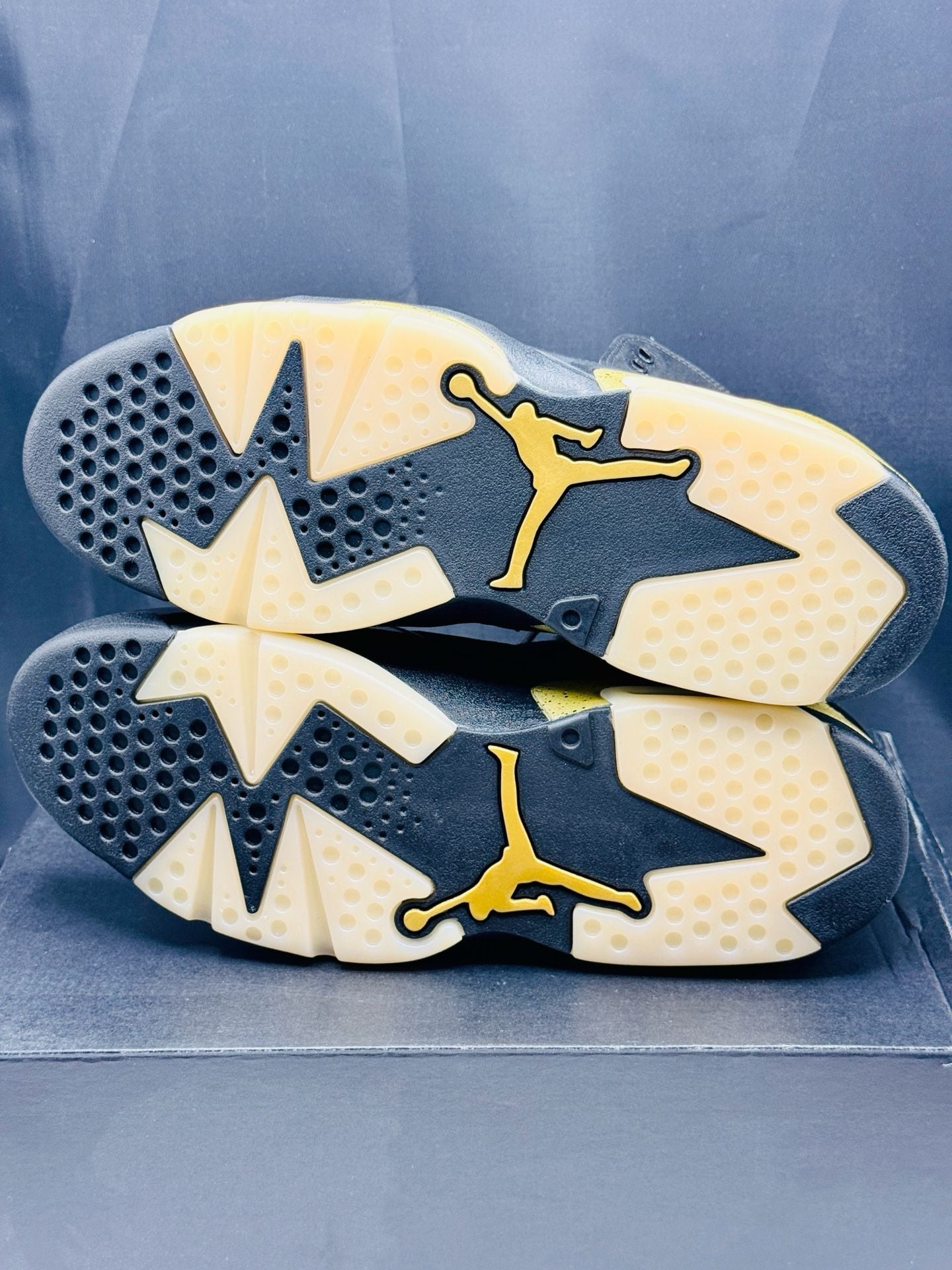 Jordan Flight Club 91 Size 12 Black Metallic Gold 555475-031 Brand New!! 8