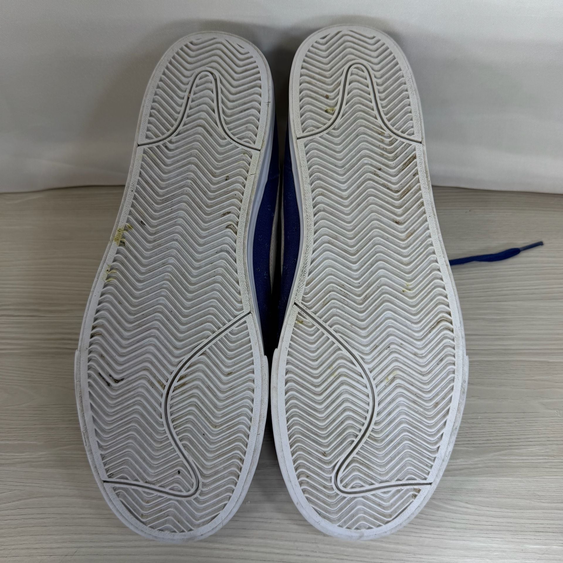 Nike Court Royale Size 11.5 Blue Canvas White Sneakers 12