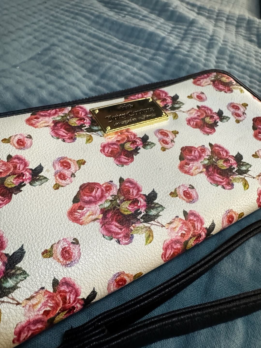Juicy Couture Rose Print White Zip Around Wallet Wristlet 3