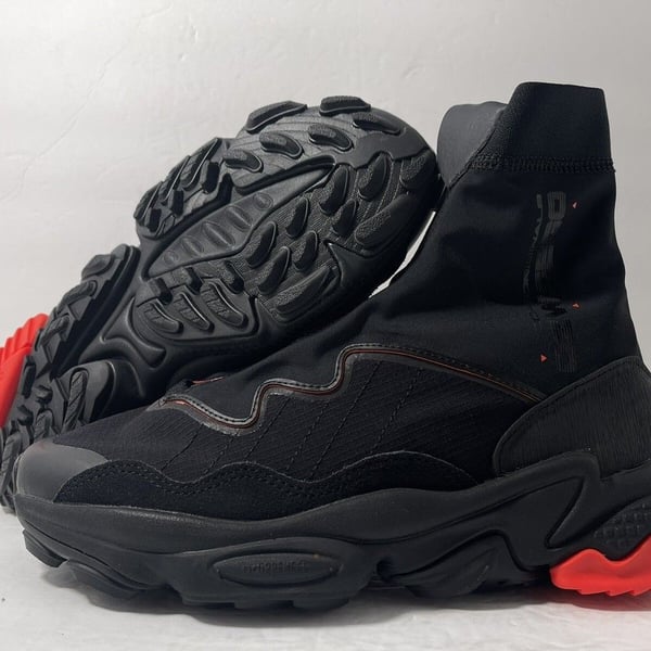Adidas Ozweego TR STLT Size 7 Men/ 8.5 WMS Black Solar Red FV9669 New!!