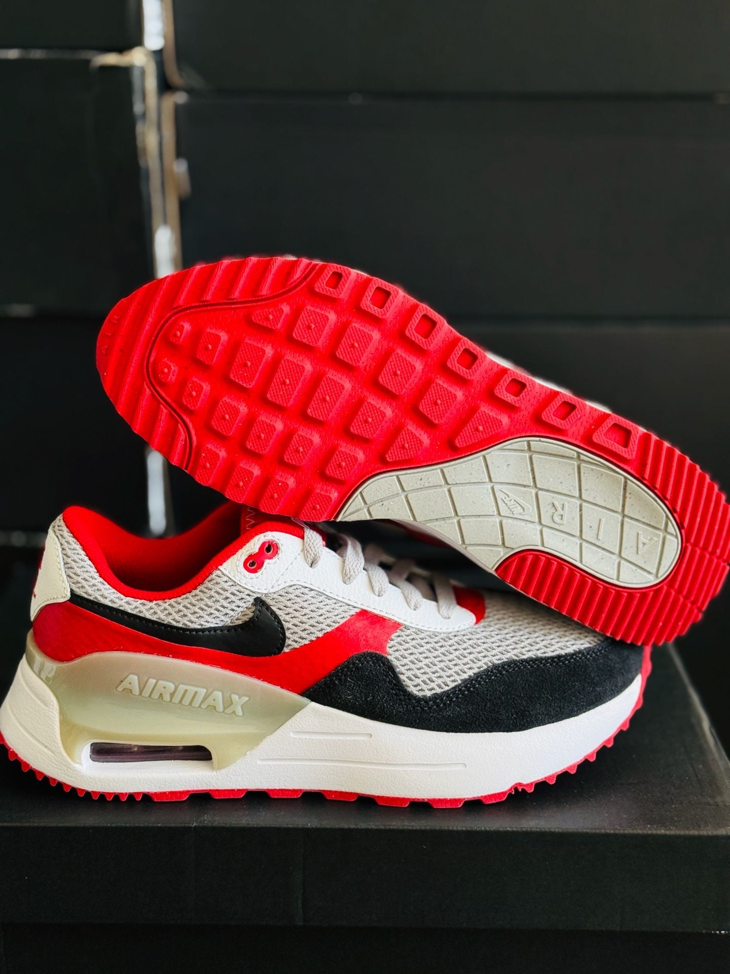 Nike Air Max SYSTM Ohio State Size 6 men / 7.5 WMNS DZ7741-001 Red/BLK New!! 7