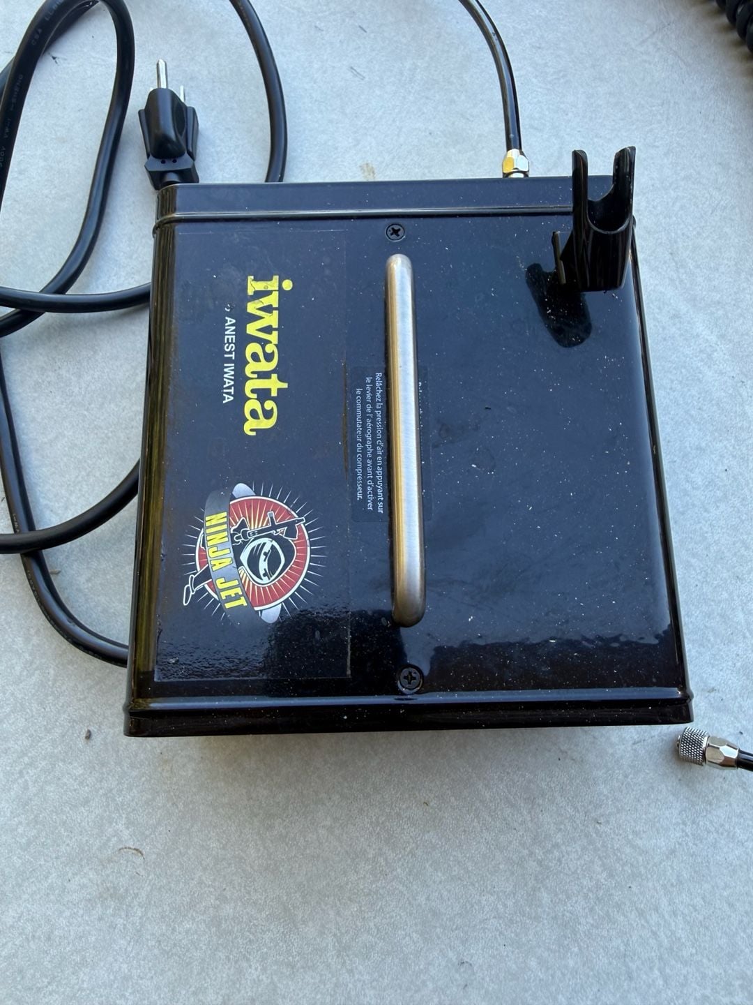 Iwata Studio Series Ninja Jet Air Compressor Model IS-35 1