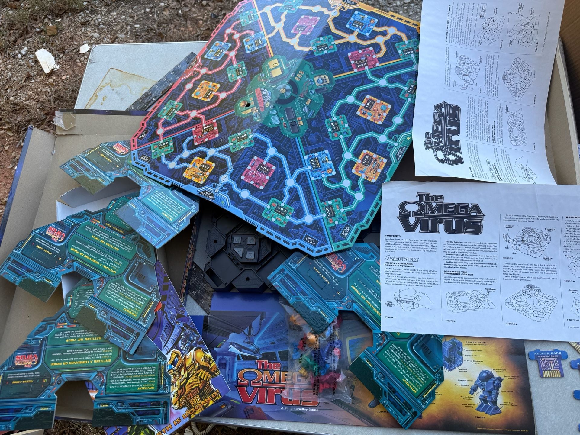 Milton Bradley The Omega Virus Talking Electronic Game 8