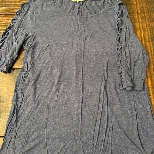 Retrology Cutout Sleeve Tunic Size L Blue Heather Knit Blouse Top