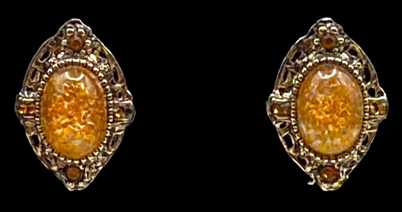 Vintage Gold Tone Filigree Clip On Earrings Amber Pressed Glass 7