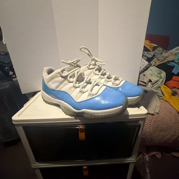 Jordan Air Jordan 11 Retro Low University Blue UNC