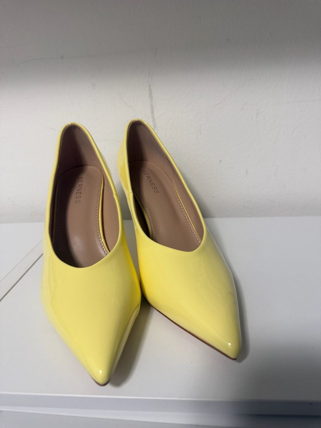 BERNESS Pointed Toe Stiletto Pumps Size 7 Yellow Patent Leather Heels 2