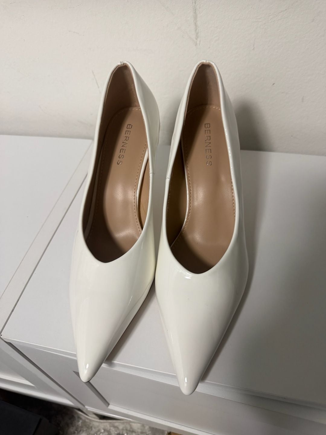 Leather Pointed-Toe Pump 2