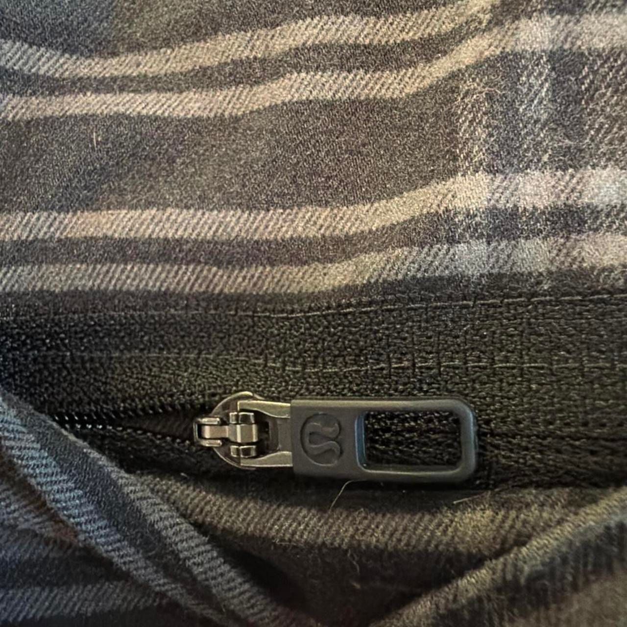 Lululemon Men's Gray Plaid Button Down Flannel Long Sleeve Mens Size Small 5