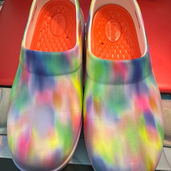 Crocs Neria Pro II Graphic Tie-Dye Clogs Size 8 Multicolored