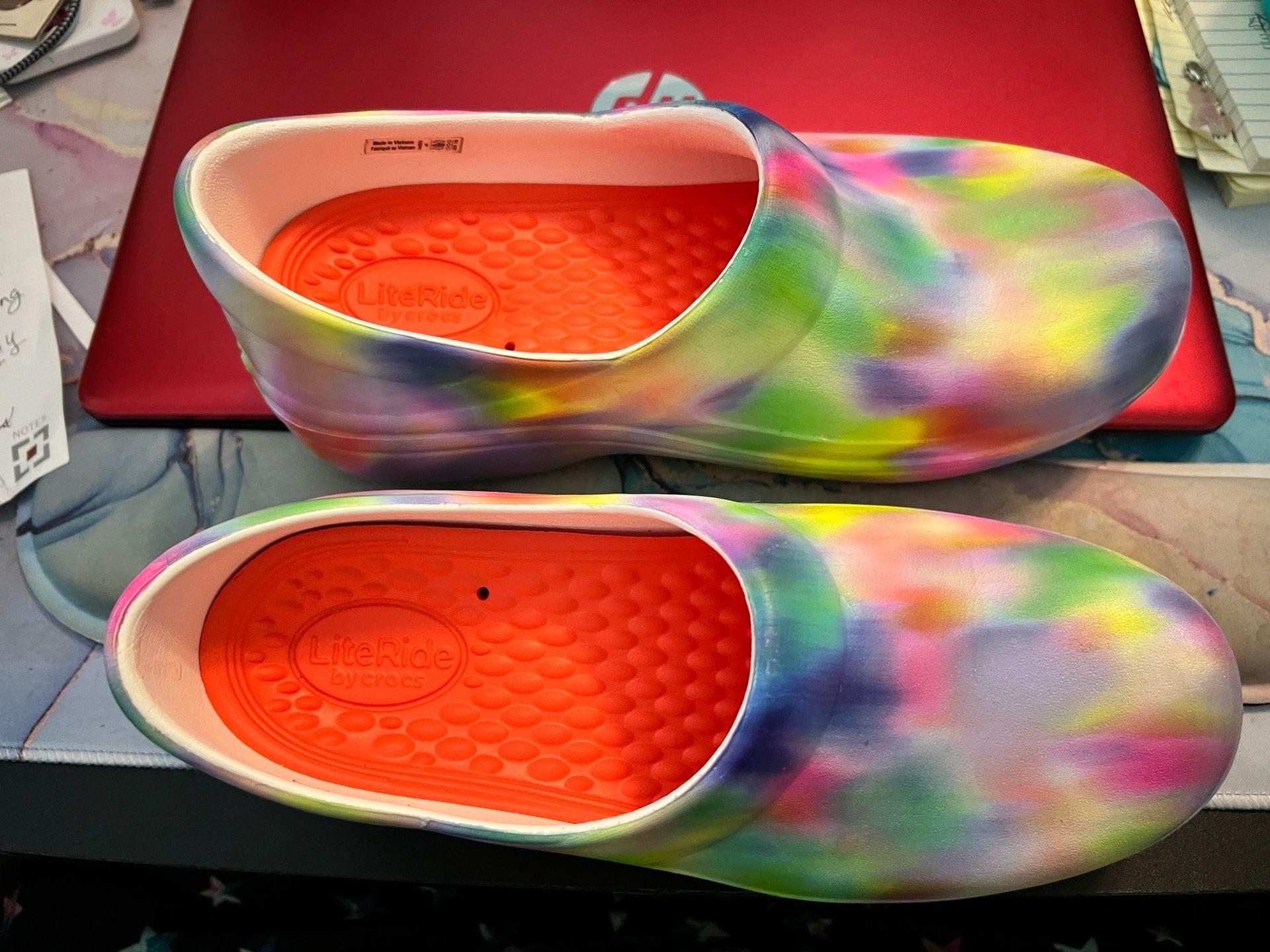 Crocs Neria Pro II Graphic Tie-Dye Clogs Size 8 Multicolored 6