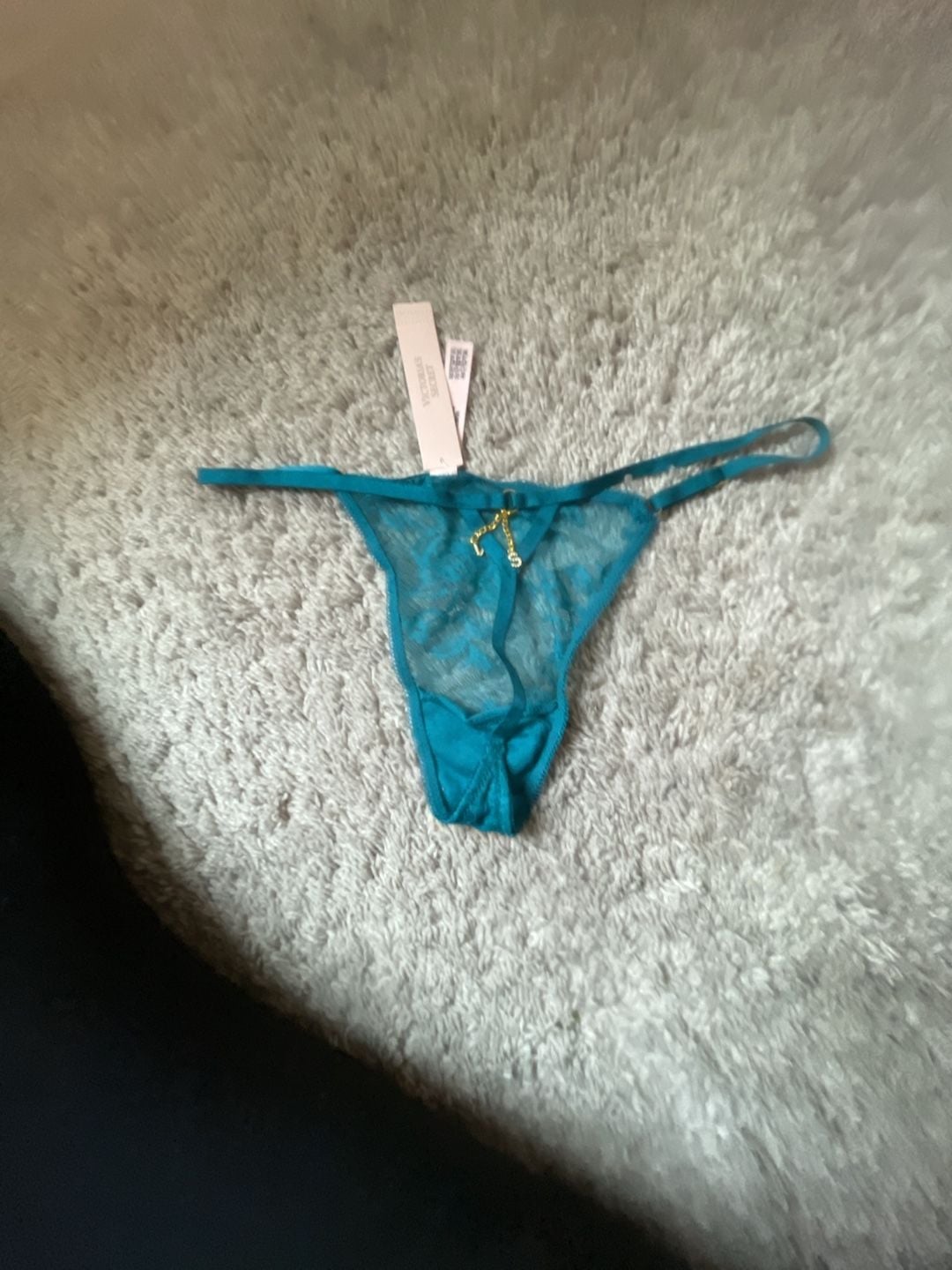 Victoria's Secret 16