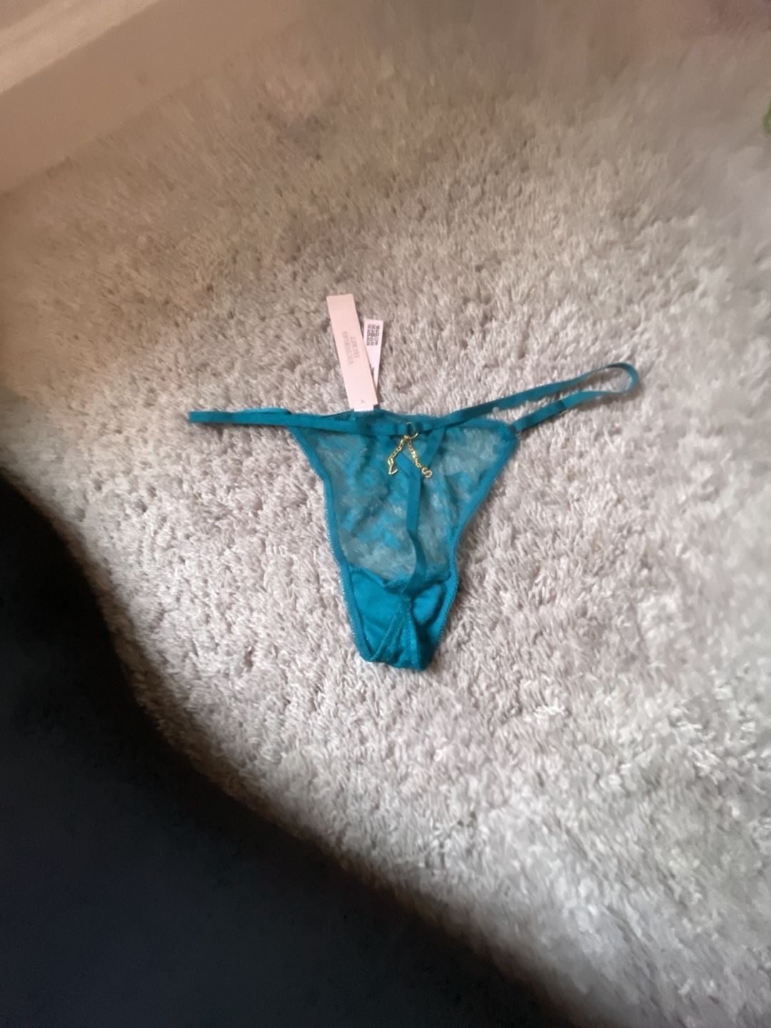Victoria's Secret 24